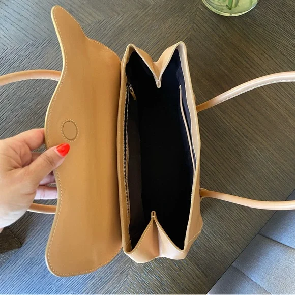 Tod’s D Bag Handbag - Camel / Tan Leather Shoulder Bag